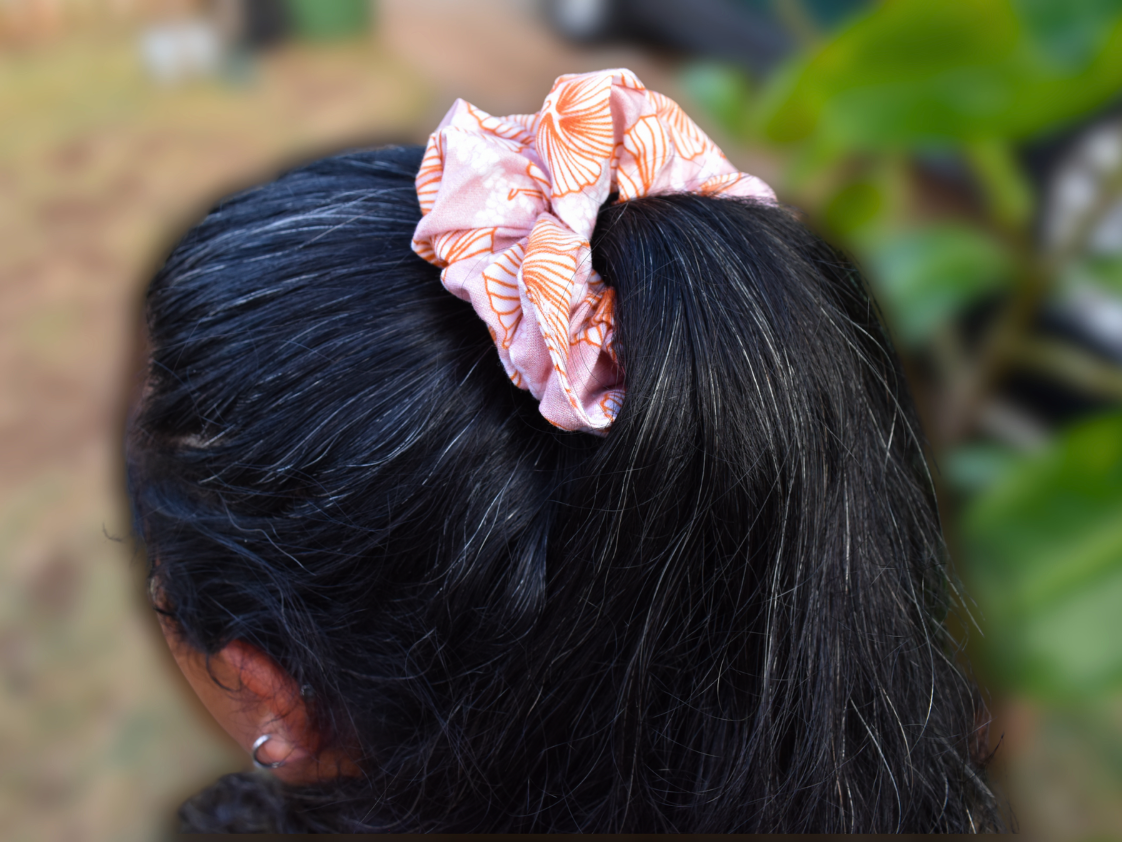 Hibiscus Blossom Biggy Scrunch