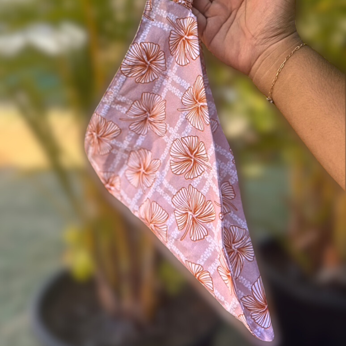 Hibiscus Blossom Bandanny